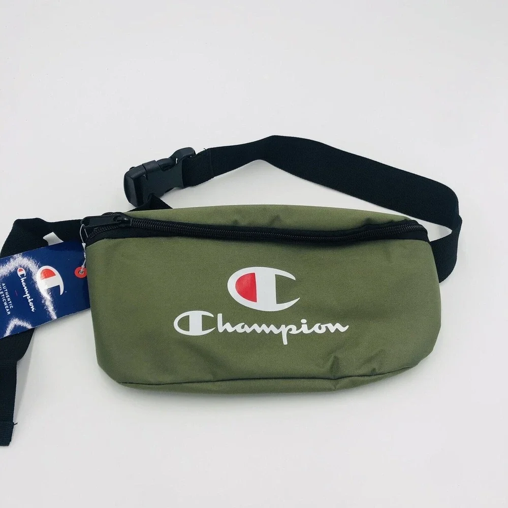 Champion versatile fanny